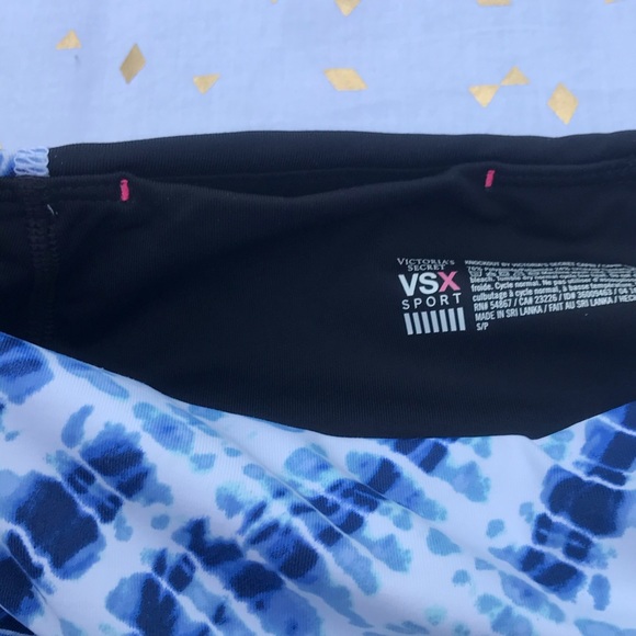 Victoria’s Secret Knockout Capri Leggings S - Picture 5 of 9